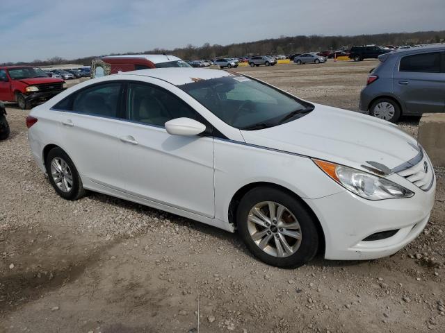 5NPEB4AC1DH721968 - 2013 HYUNDAI SONATA GLS WHITE photo 4