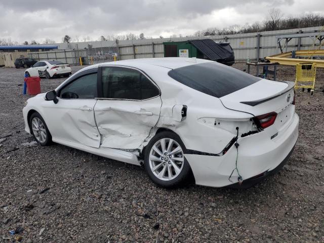 4T1C11AK8PU113709 - 2023 TOYOTA CAMRY LE WHITE photo 2