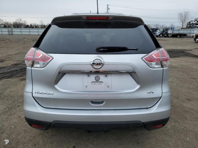 KNMAT2MTXFP558904 - 2015 NISSAN ROGUE S SILVER photo 6