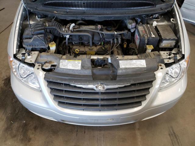 1C4GP45R65B440504 - 2005 CHRYSLER TOWN & COU 银色 照片 12