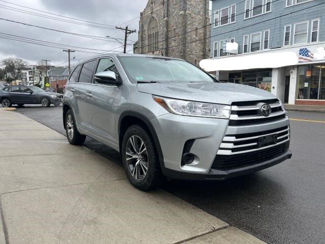 5TDBZRFH4JS889867 - 2018 TOYOTA HIGHLANDER LE SILVER photo 1