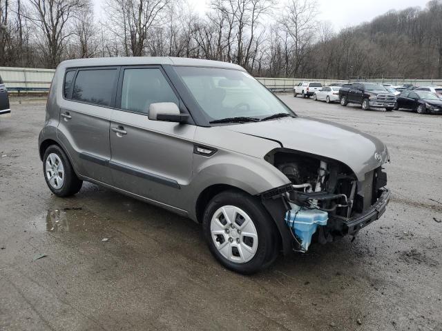 KNDJT2A56D7518399 - 2013 KIA SOUL GRAY photo 4