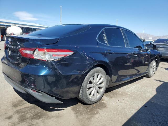 4T1B11HK8JU589435 - 2018 TOYOTA CAMRY L BLUE photo 3