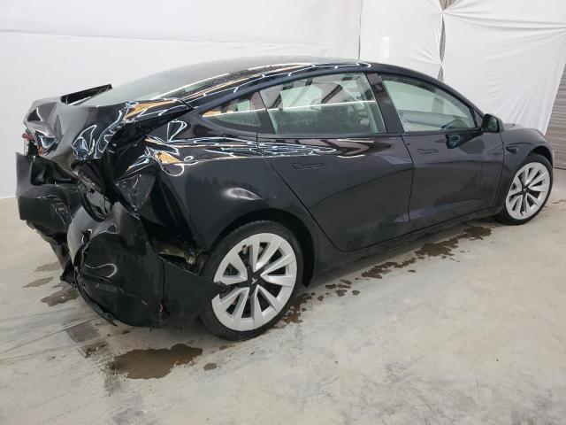 5YJ3E1EA7NF190488 - 2022 TESLA MODEL 3 BLACK photo 3