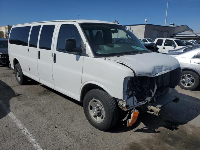 1GAZGPFF7H1263575 - 2017 CHEVROLET EXPRESS G3 LT WHITE photo 4