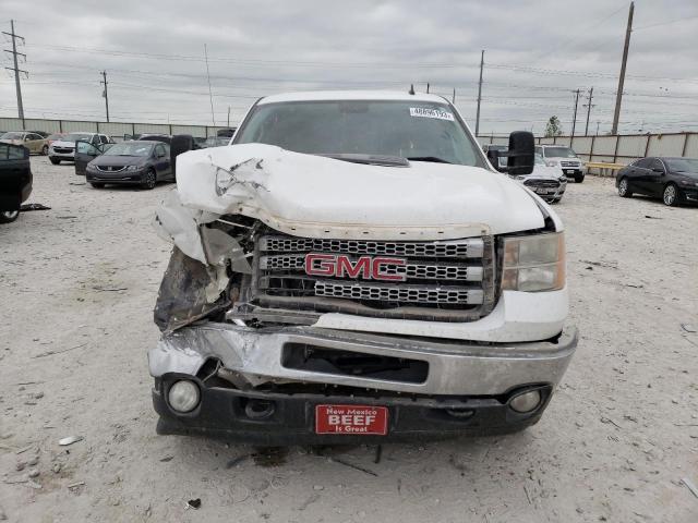 1GT120CG8EF155553 - 2014 GMC SIERRA K2500 SLE WHITE photo 5