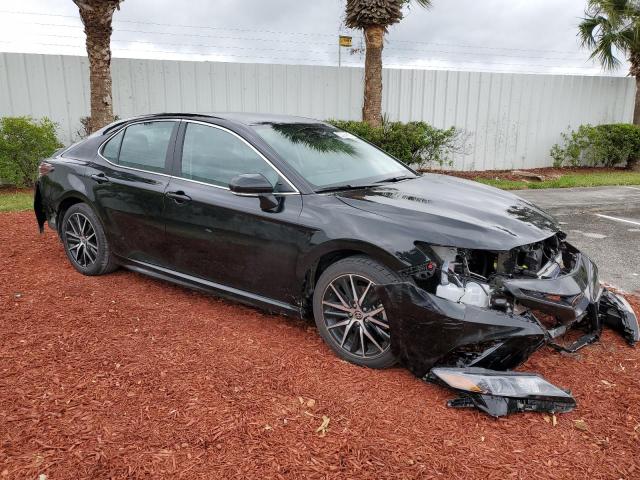 4T1G11AK7RU866703 - 2024 TOYOTA CAMRY SE NIGHT SHADE BLACK photo 4