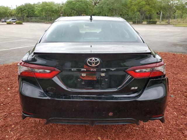 4T1G11AK7RU866703 - 2024 TOYOTA CAMRY SE NIGHT SHADE BLACK photo 6