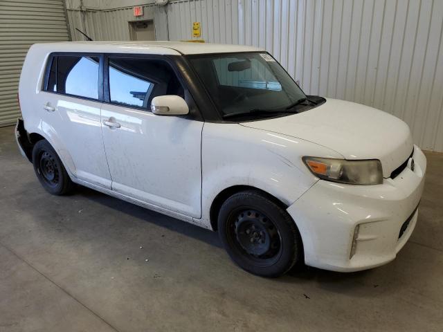 JTLZE4FE0FJ075470 - 2015 TOYOTA SCION XB WHITE photo 4