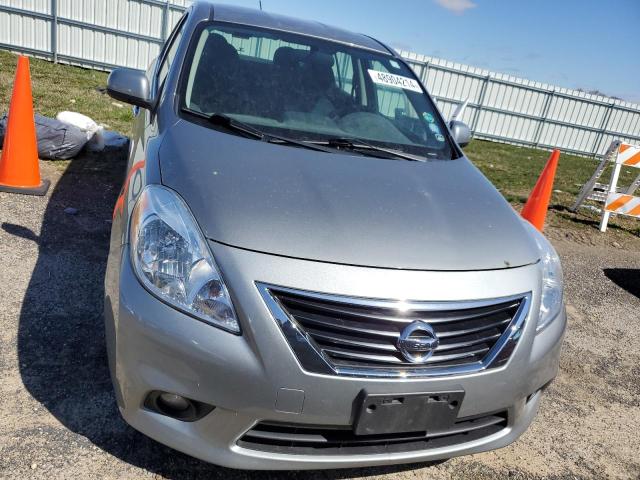 3N1CN7AP8DL878578 - 2013 NISSAN VERSA S GRAY photo 5