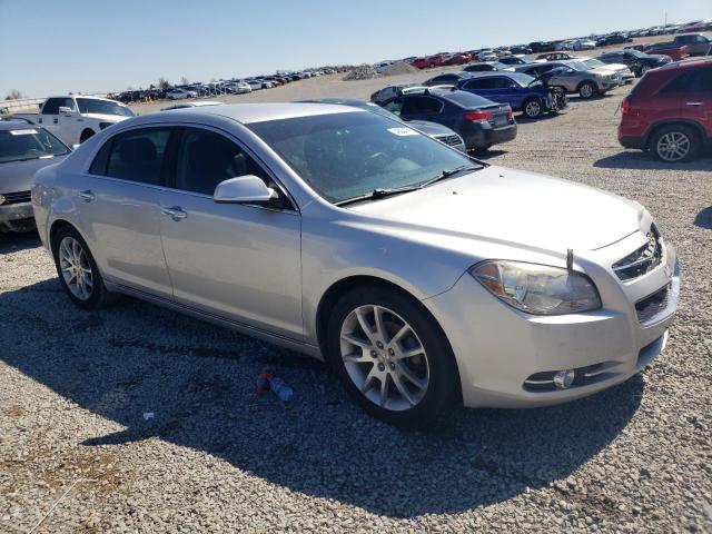 1G1ZE5EUXBF397162 - 2011 CHEVROLET MALIBU LTZ 银色 照片 4