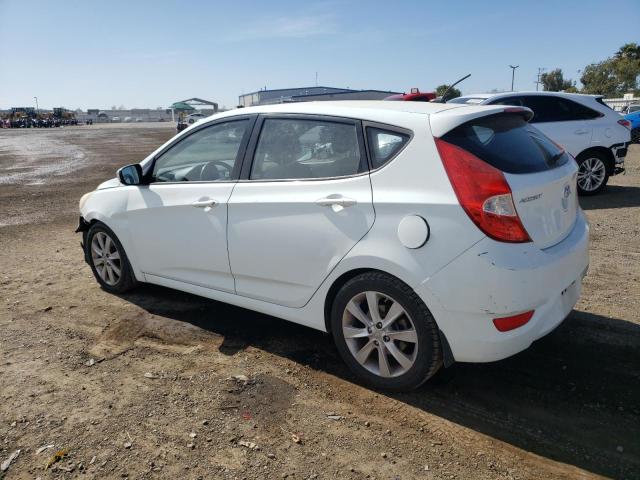 KMHCU5AE5DU065039 - 2013 HYUNDAI ACCENT GLS WHITE photo 2