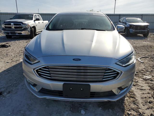 3FA6P0HD7HR193987 - 2017 FORD FUSION SE SILVER photo 5