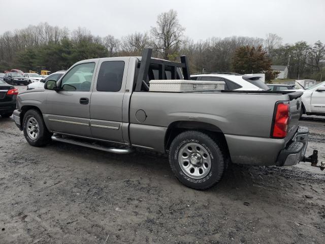 2GCEC19Z771109963 - 2007 CHEVROLET SILVERADO C1500 CLASSIC GRAY photo 2