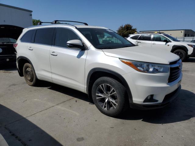 5TDJKRFH5GS318302 - 2016 TOYOTA HIGHLANDER XLE 白色 照片 4