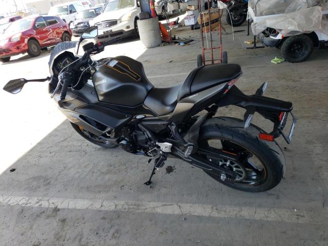 ML5EXER13PDA85605 - 2023 KAWASAKI EX650 R Қара фото 3