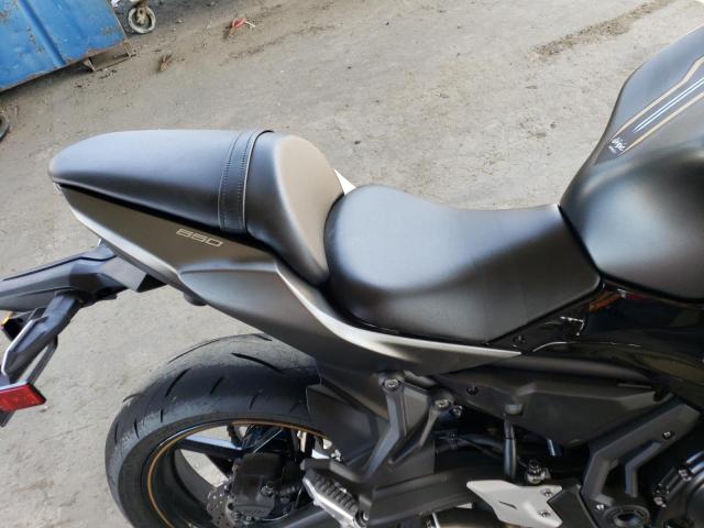 ML5EXER13PDA85605 - 2023 KAWASAKI EX650 R Қара фото 6