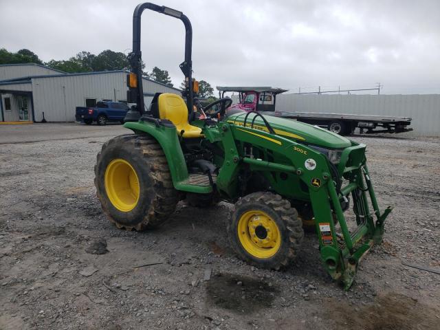 2022 JOHN DEERE 3032E, 