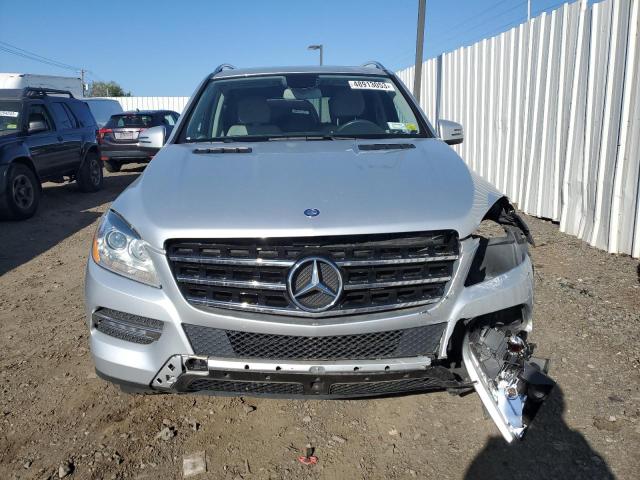 4JGDA5HB1DA164418 - 2013 MERCEDES-BENZ ML 350 4MATIC GRAY photo 5