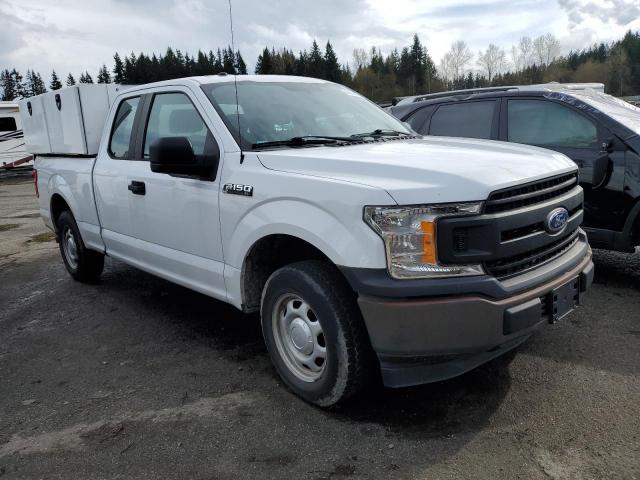 1FTEX1C53JKE82189 - 2018 FORD F150 SUPER CAB WHITE photo 4