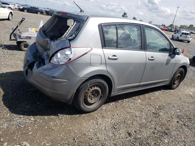 3N1BC13E88L371745 - 2008 NISSAN VERSA S GRAY photo 3