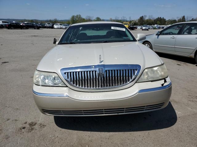 1LNHM83W84Y665902 - 2004 LINCOLN TOWN CAR ULTIMATE WHITE photo 5