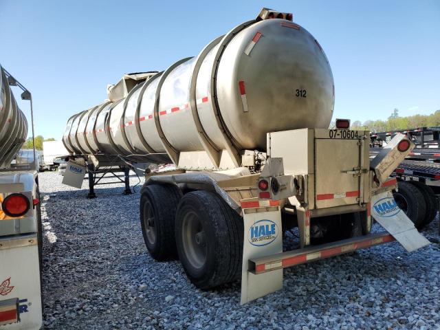 10BAB6235BF0C4587 - 2011 TANK TANKER SILVER photo 3