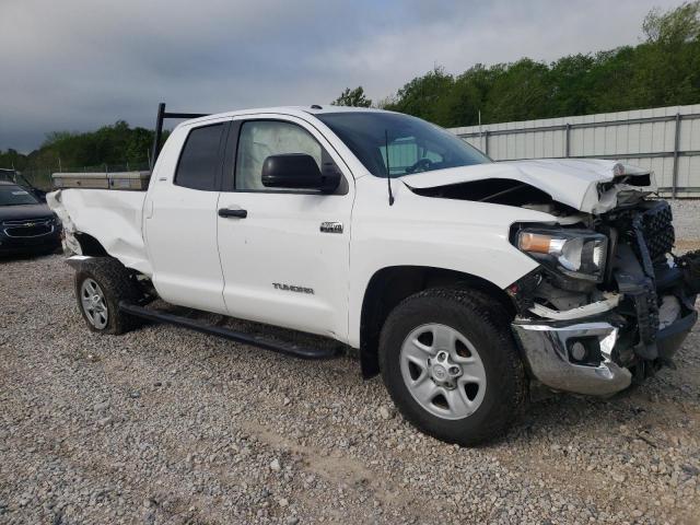 5TFUW5F14KX852570 - 2019 TOYOTA TUNDRA DOUBLE CAB SR/SR5 WHITE photo 4