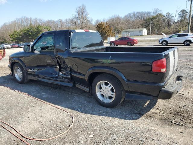 1GCCS195718135877 - 2001 CHEVROLET S TRUCK S10 BLACK photo 2