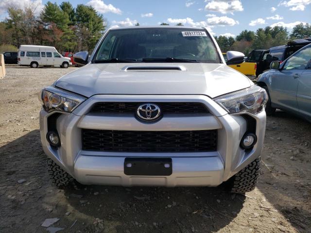 JTEBU5JRXH5430099 - 2017 TOYOTA 4RUNNER SR5/SR5 PREMIUM 银色 照片 5