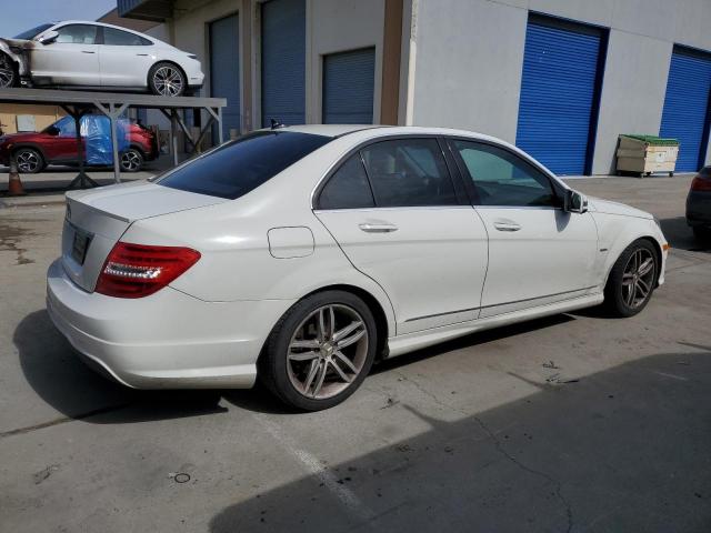 WDDGF4HB2CA604230 - 2012 MERCEDES-BENZ C 250 WHITE photo 3