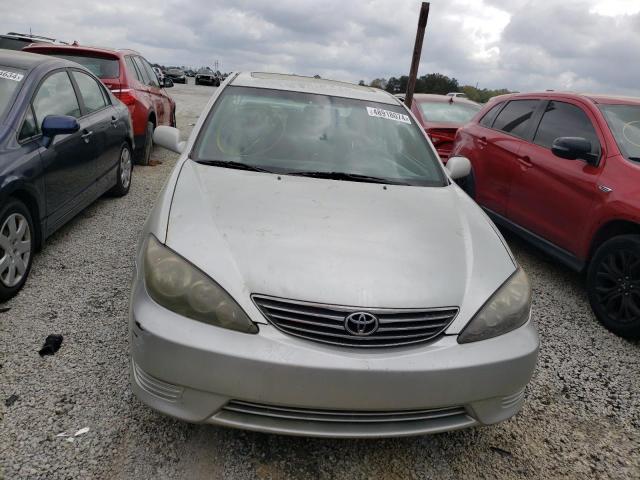4T1BE32K25U963455 - 2005 TOYOTA CAMRY LE SILVER photo 5