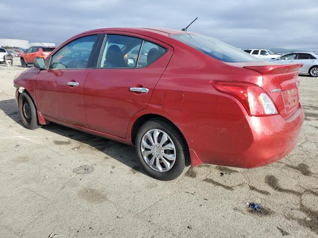 3N1CN7AP4DL855623 - 2013 NISSAN VERSA S RED photo 2