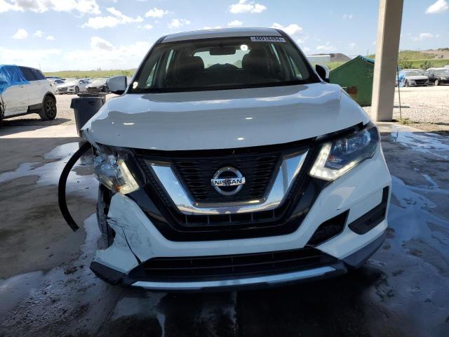 KNMAT2MTXHP527834 - 2017 NISSAN ROGUE S WHITE photo 5