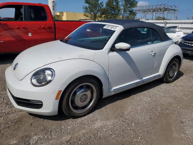 3VW517AT4GM822633 - 2016 VOLKSWAGEN BEETLE S/SE WHITE photo 1