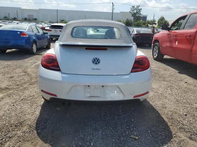 3VW517AT4GM822633 - 2016 VOLKSWAGEN BEETLE S/SE WHITE photo 6
