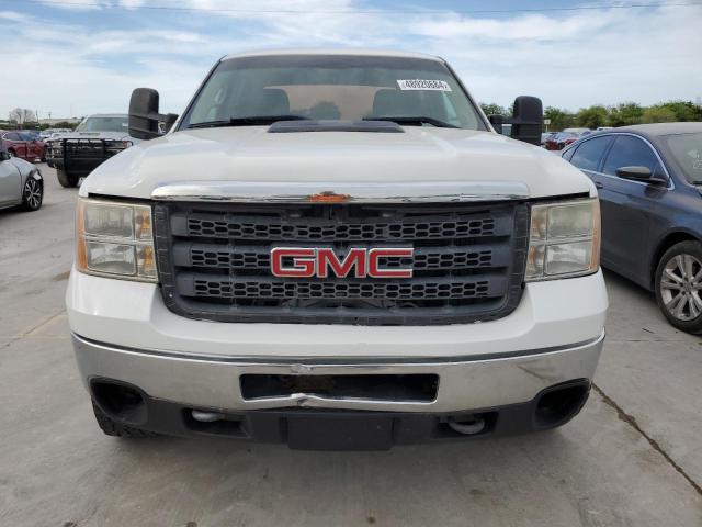 1GT11ZCG3BF261945 - 2011 GMC SIERRA C2500 HEAVY DUTY WHITE photo 5