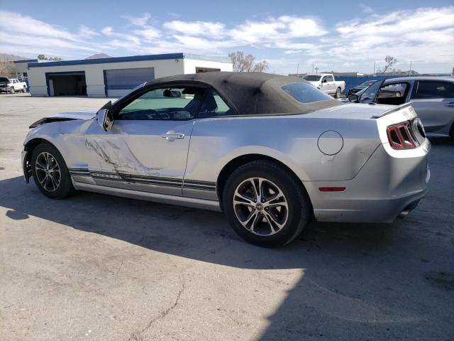 1ZVBP8EM0E5295154 - 2014 FORD MUSTANG SILVER photo 2