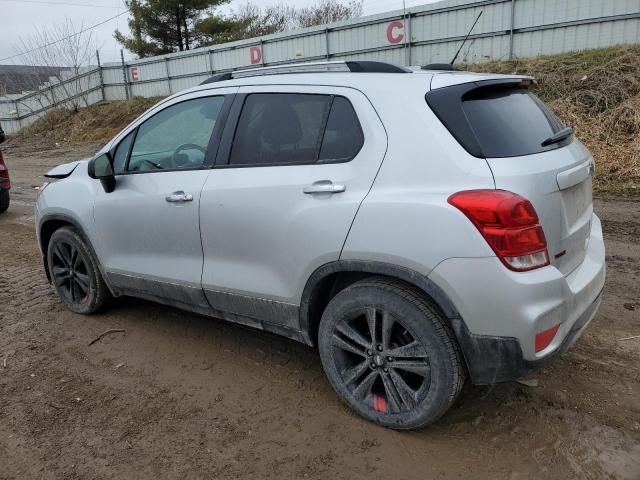 3GNCJLSB8JL358209 - 2018 CHEVROLET TRAX 1LT SILVER photo 2