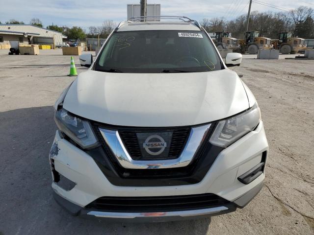 5N1AT2MV2HC881707 - 2017 NISSAN ROGUE SV WHITE photo 5