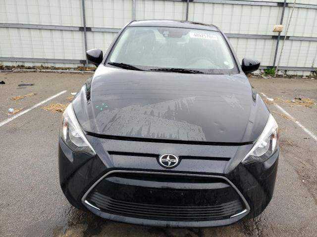 3MYDLBZV3GY132013 - 2016 TOYOTA SCION IA BLACK photo 5