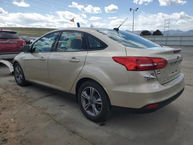 1FADP3F23JL227356 - 2018 FORD FOCUS SE BEIGE photo 2