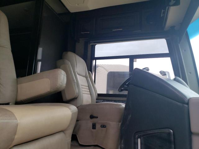 4UZACHFE1KCLC9876 - 2019 FREIGHTLINER CHASSIS XC ნაცრისფერი ფოტო 5