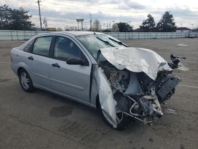 1FAFP34P63W247321 - 2003 FORD FOCUS SE SILVER photo 4