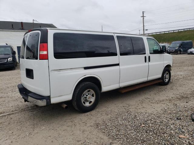 1GAZG1FA6C1133846 - 2012 CHEVROLET EXPRESS G3 LT WHITE photo 3