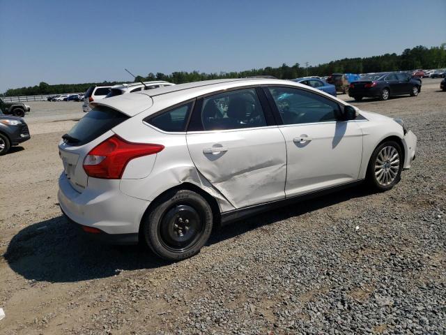 1FAHP3N23CL281617 - 2012 FORD FOCUS TITANIUM WHITE photo 3