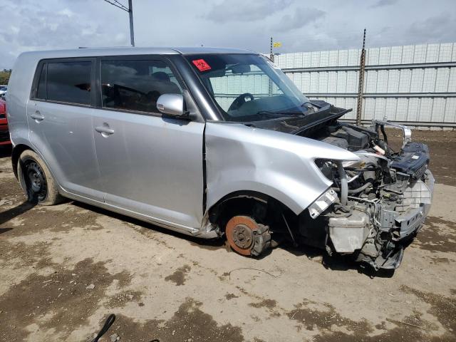 JTLZE4FE9FJ081090 - 2015 TOYOTA SCION XB SILVER photo 4