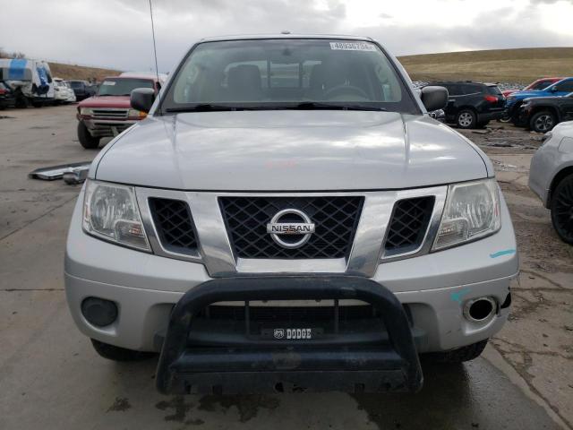 1N6AD0EV9GN754120 - 2016 NISSAN FRONTIER S SILVER photo 5