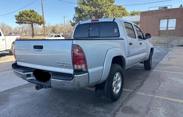 5TEJU62NX8Z509190 - 2008 TOYOTA TACOMA DOUBLE CAB PRERUNNER SILVER photo 4