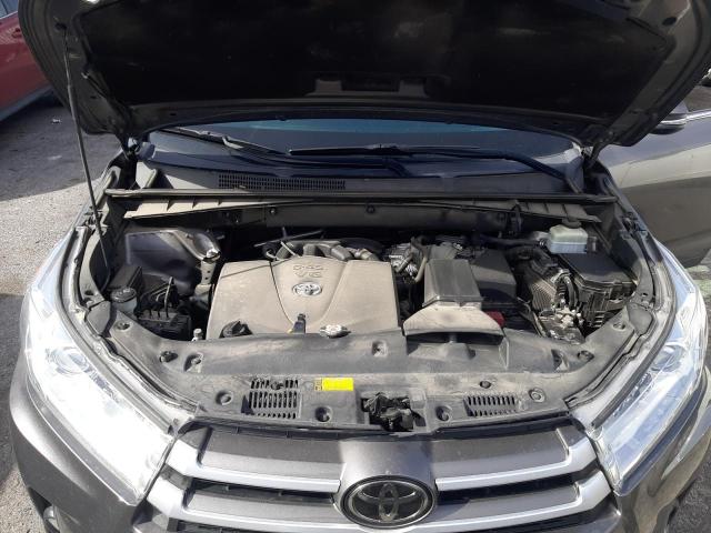 5TDKZRFH8KS554306 - 2019 TOYOTA HIGHLANDER SE CHARCOAL photo 12